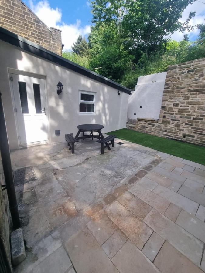 6 Dbl Bed, Central Huddersfield House Inc Parking Экстерьер фото
